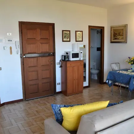 דירה Roccolo Miralago By Interhome *